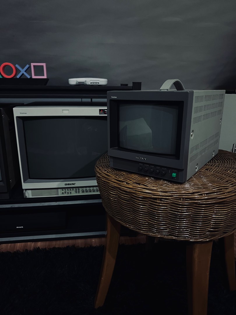 Sony PVM-9040 ( 9 inches ) Professional Video Monitor, TV & Home ...