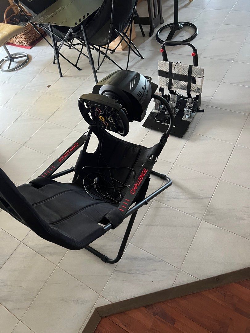 Thrustmaster T300RS with F1 Wheel T3PA Pro Pedals Playseat Challenge