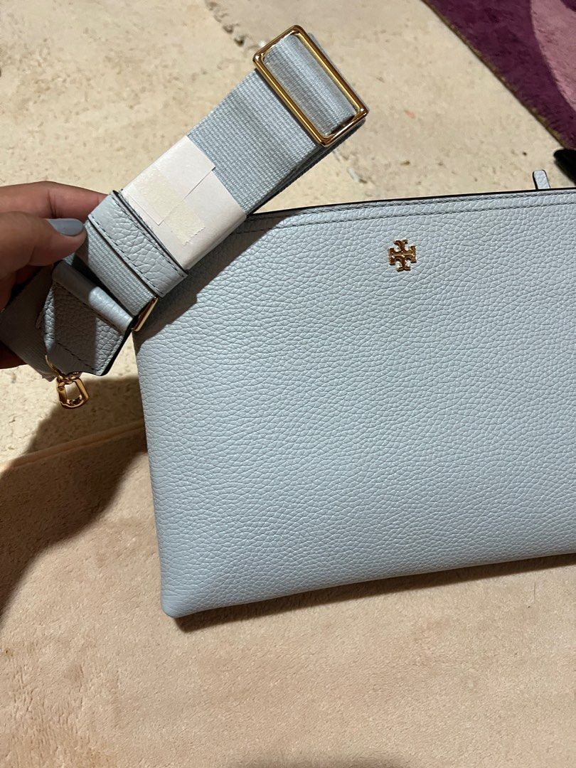 Tory Burch Blake Swingpack - Seltzer (Category: Luxury Bags & Wallets) located in San Pedro. Submitted by misslumi (Listing ID 1335946923, Image 1). Description: 💯 original from 🇺🇸 store Gold Hardware Leather Adjustable and removable wide web crossbody strap Approx: 10.2” x 7.2” x 1.1” Interior: 1 zip pocket and 1 slip pocket Exterior: 1 magnetic closure slip pocket on back .