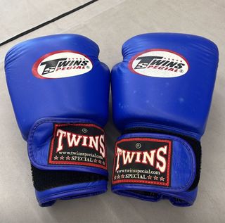 (Category: ) located in . Submitted by warehouse_gloves (Listing ID 1335850970, Image 1). Description: .