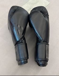 (Category: ) located in . Submitted by warehouse_gloves (Listing ID 1335854028, Image 1). Description: .
