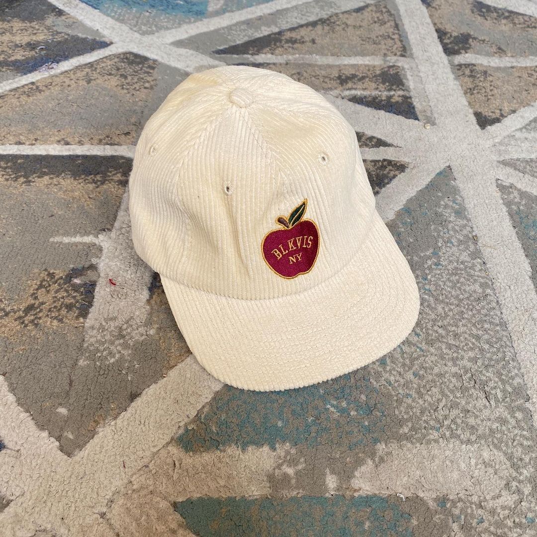 Vintage Blkvis NY Corduroy Cap (Category: Caps & Hats) located in San Jose del Monte. Submitted by papayaph (Listing ID 1335891044, Image 1). Description: - Issue: None - Good condition.