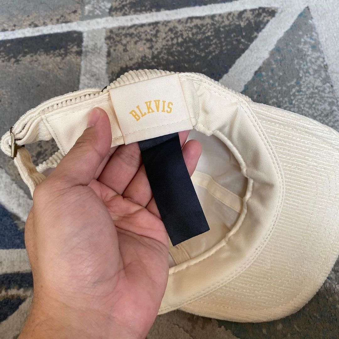 Vintage Blkvis NY Corduroy Cap (Category: Caps & Hats) located in San Jose del Monte. Submitted by papayaph (Listing ID 1335891044, Image 3). Description: - Issue: None - Good condition.