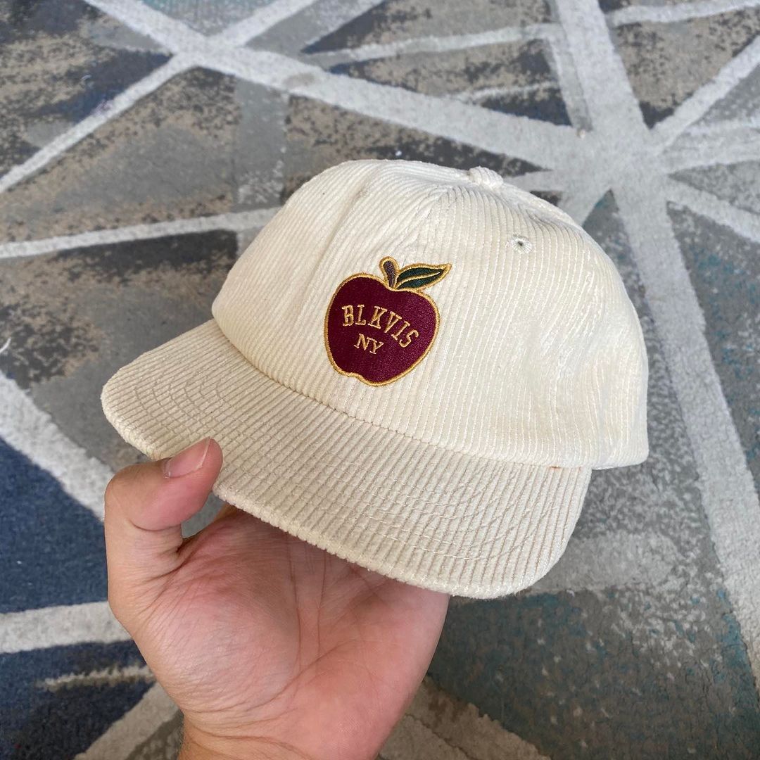 Vintage Blkvis NY Corduroy Cap (Category: Caps & Hats) located in San Jose del Monte. Submitted by papayaph (Listing ID 1335891044, Image 2). Description: - Issue: None - Good condition.