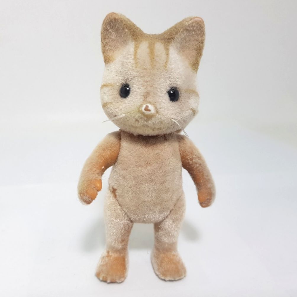 Vintage Sylvanian Families cat mother (Category: Figurines & Statues) located in Imus. Submitted by mostlyvintage (Listing ID 1335891258, Image 3). Description: 🎀 listed price is for the critter and the dress 🎀 🎀 approx. 8.5 cm. tall 🎀 🎀 shipping via SCO 🎀 🎀 has bald spots 🎀 🌸For fashion finds and other stuff, pls. visit my other Carousell store: https://carousell.app.link/XSuC3F3Gsuba.