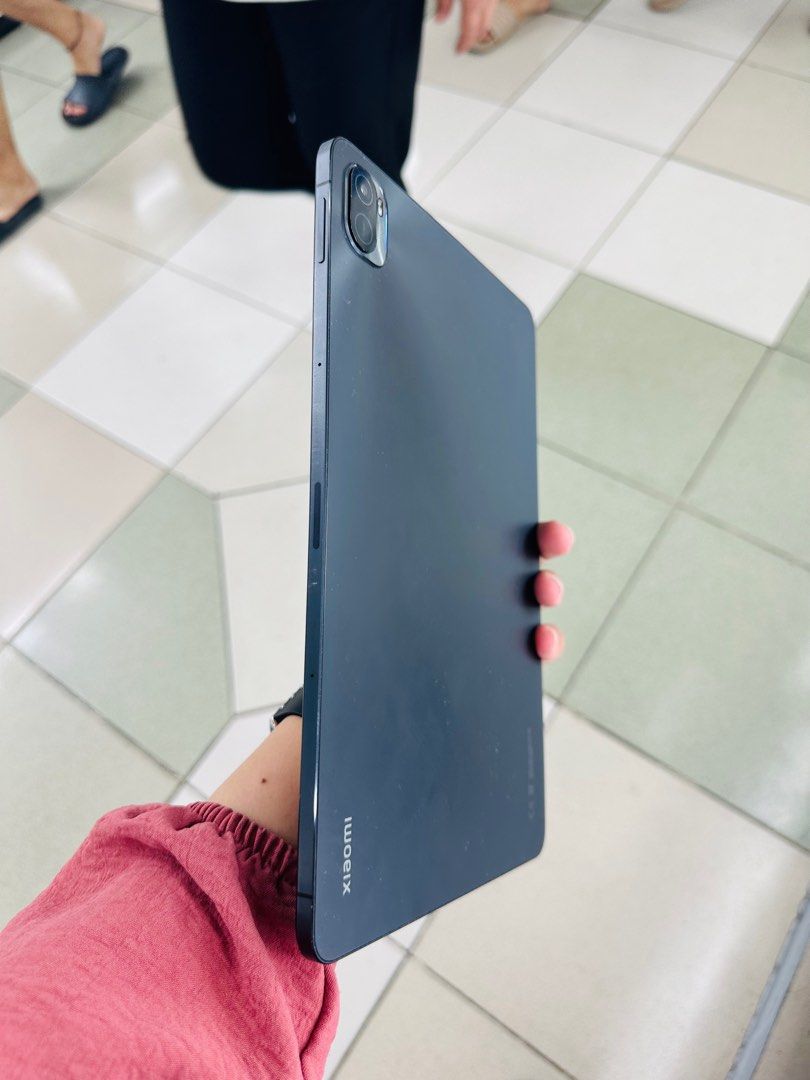 Xiaomi Pad 5 256gb Wifi Only (Category: Android) located in San Juan City. Submitted by javedsgadgetshop (Listing ID 1335918459, Image 3). Description: OPEN FOR INSTALLMENT VIA CREDIT CARD/GGIVES/SPAY/BILLEASE & SWAP/TRADE-IN! BUY AND SELL! Quick Specs : Xiaomi Pad 5 •256gb •NTC Variant •Good batt health •Wifi Only •95% Smoothness •No hidden issue | No Repaired •100% Authentic | Not Refurbished •w/ OEM Charger & store warranty ❣️ - serial can be 
