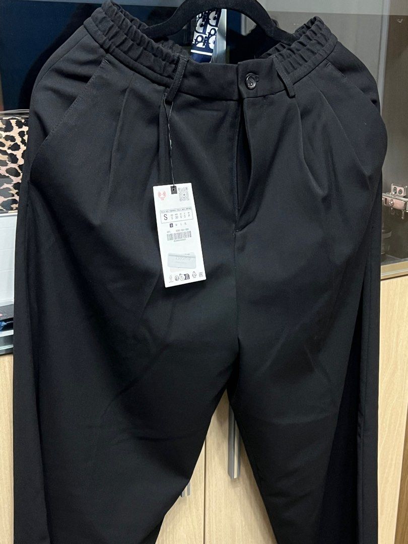 ZARA WIDE PANTS (Category: Trousers) located in Bacolod City. Submitted by luxepapi (Listing ID 1335940840, Image 3). Description: BNWT Bought from zara Size 30 waist Price nego.