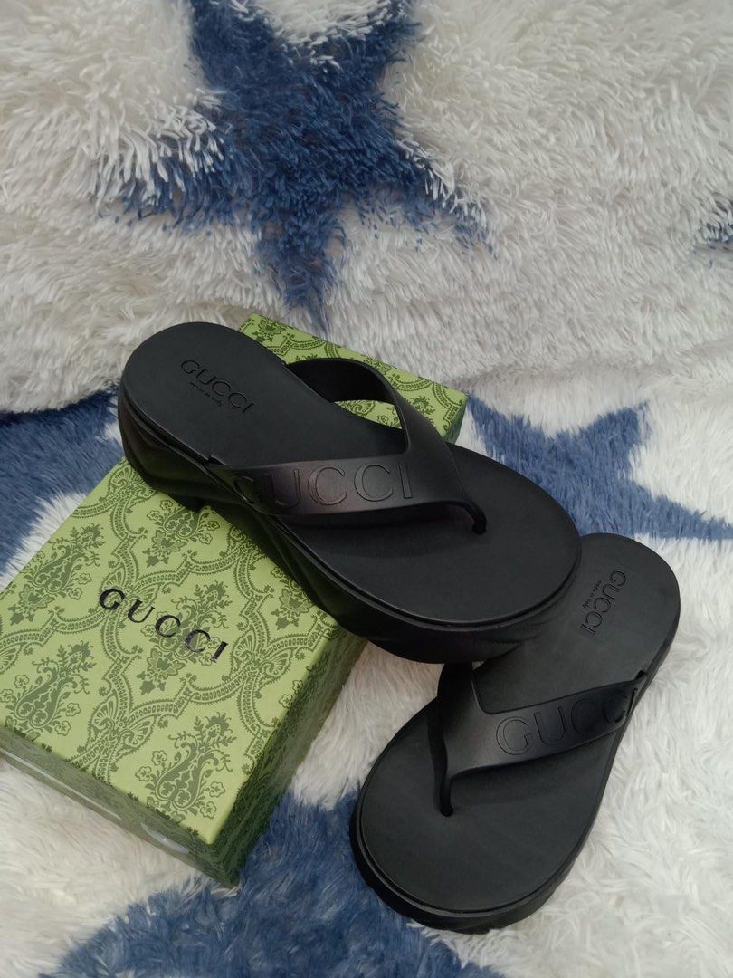 Gucci black sandals discount