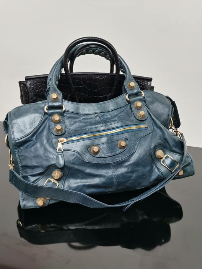 Balenciaga Giant first