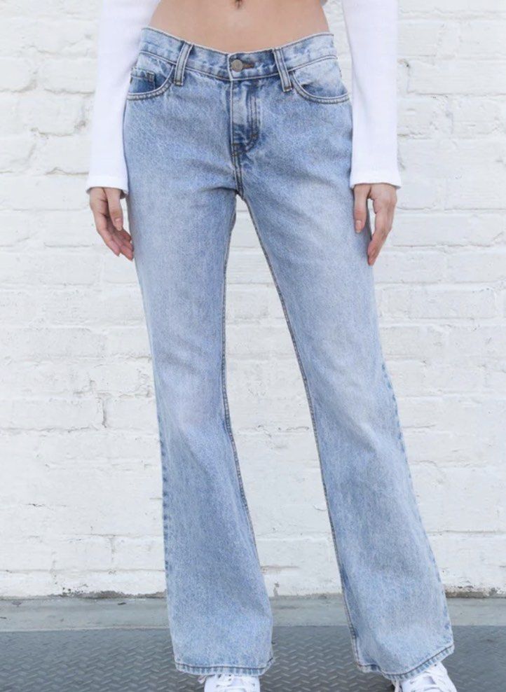 brandy melville low waist flared denim jeans, Women's Fashion, Bottoms,  Jeans \u0026 Leggings on Carousell