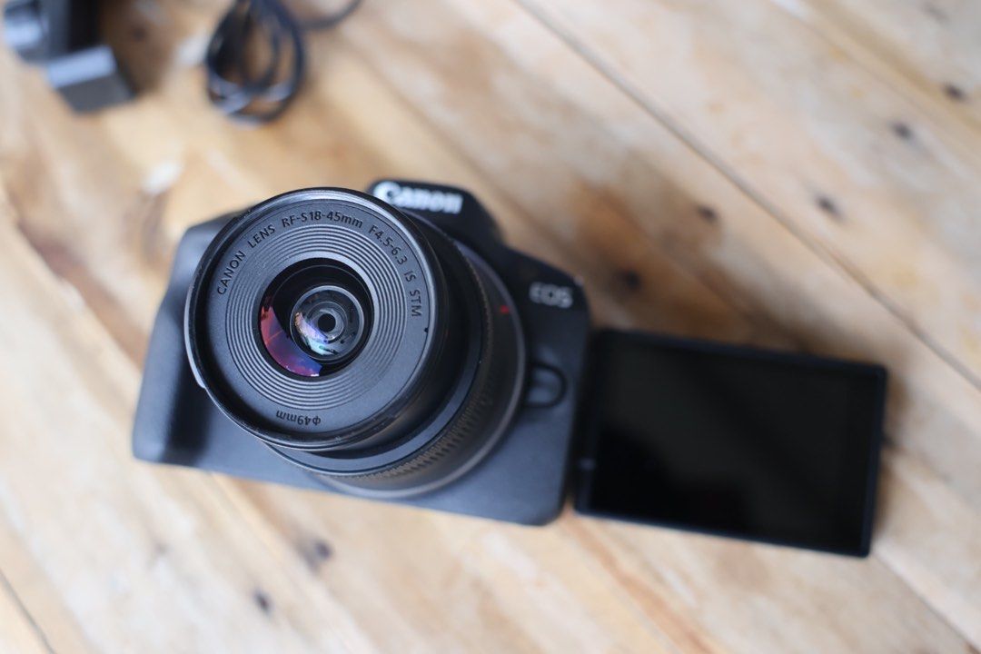 CANON EOS R50 MIRRORLESS VLOGGING CAMERA (Category: Cameras) located in Manila. Submitted by lenascamera (Listing ID 1335992150, Image 1). Description: NOTE: Sa dami po ng message na natatangap ko, naka hold napo ang Mga message hindi napo ako makapag reply pero na babasa ko kaya hanggat maari mag direct na kayo sa page ko sa facebook Lenas camera para nakareply ako agad salamat. CANON EOS R50 MIRRORLESS VLOGGING CAMERA Black 39,000 NO ISSUE/ PAP