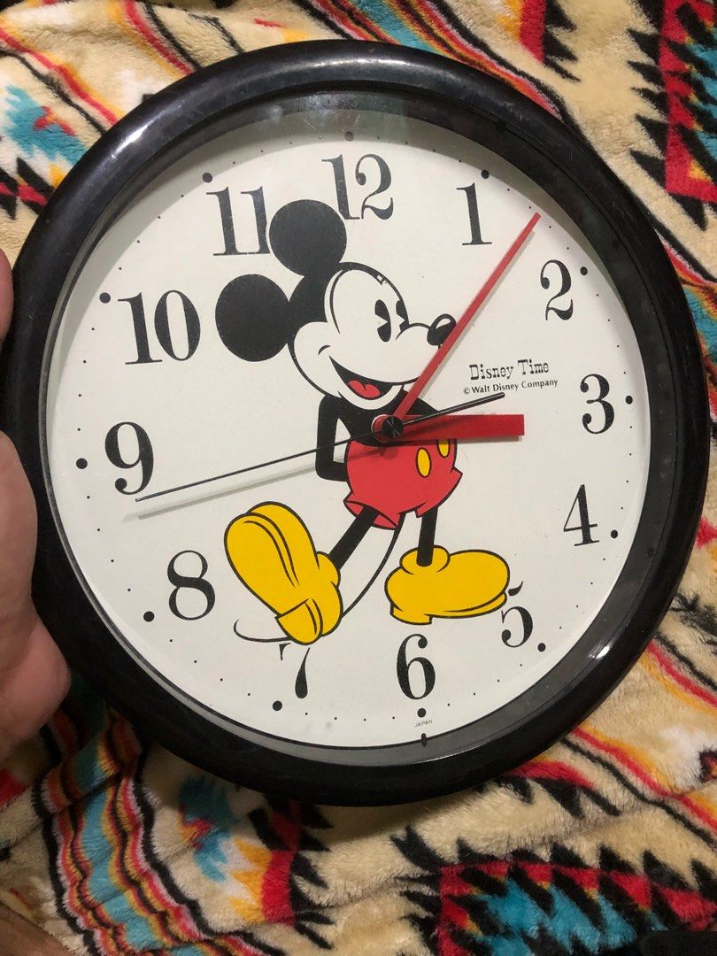 Defective vintage mickey wall clock (Category: Clocks) located in Quezon City. Submitted by markgolveo (Listing ID 1336061394, Image 2). Description: Defective vintage mickey wall clock Dial needs repairing not working mechanism Clock itself is in good condition very good for wall displays.