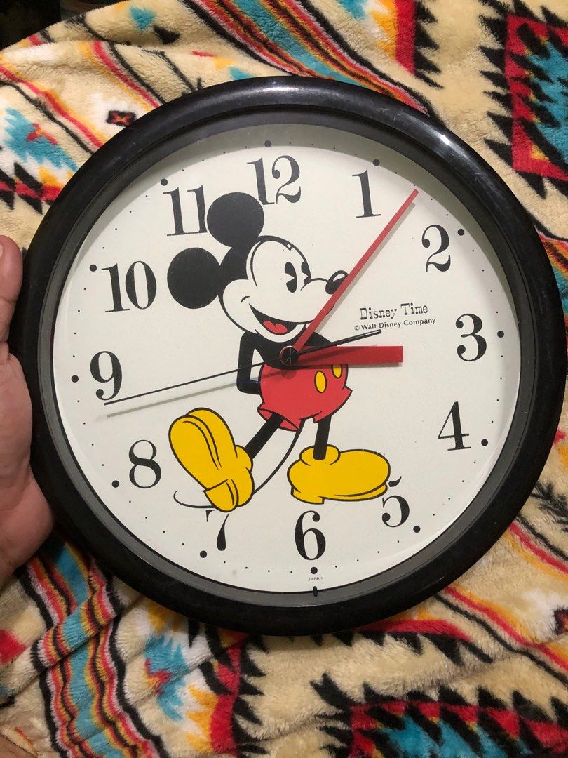 Defective vintage mickey wall clock (Category: Clocks) located in Quezon City. Submitted by markgolveo (Listing ID 1336061394, Image 1). Description: Defective vintage mickey wall clock Dial needs repairing not working mechanism Clock itself is in good condition very good for wall displays.