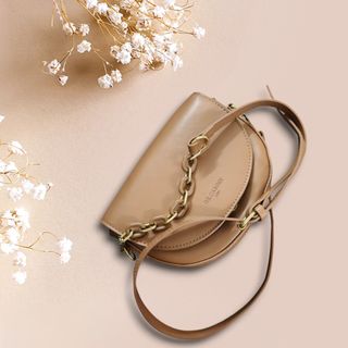 (Category: ) located in . Submitted by doublenwardrobe (Listing ID 1336116546, Image 1). Description: .