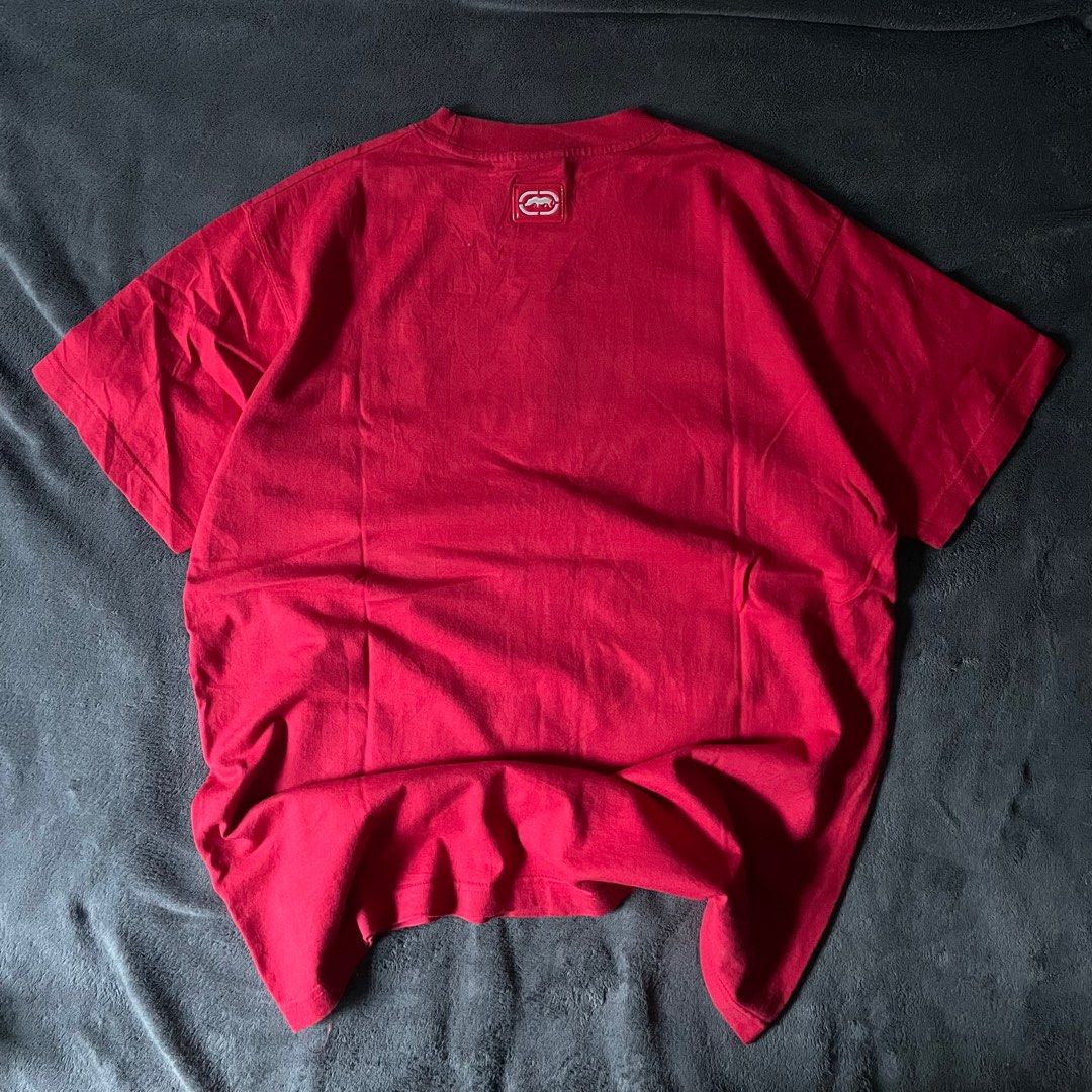 ECKO FUNCTION TEE (Category: Tshirts & Polo Shirts) located in Singapore. Submitted by cvrdsellout (Listing ID 1336089225, Image 2). Description: ECKO FUNCTION ptp: 24” length: 30” condition: very good, 10/10. NOTE: colour may vary due to lighting so please manage ur expectations. (fixed price❗️).