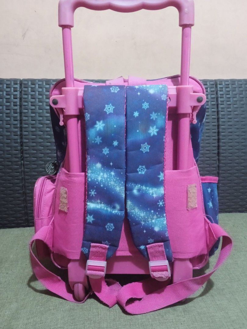 Frozen School Bag ( stroller ) (Category: Strollers) located in Pasig City. Submitted by dhays27 (Listing ID 1336096921, Image 3). Description: Declutter.