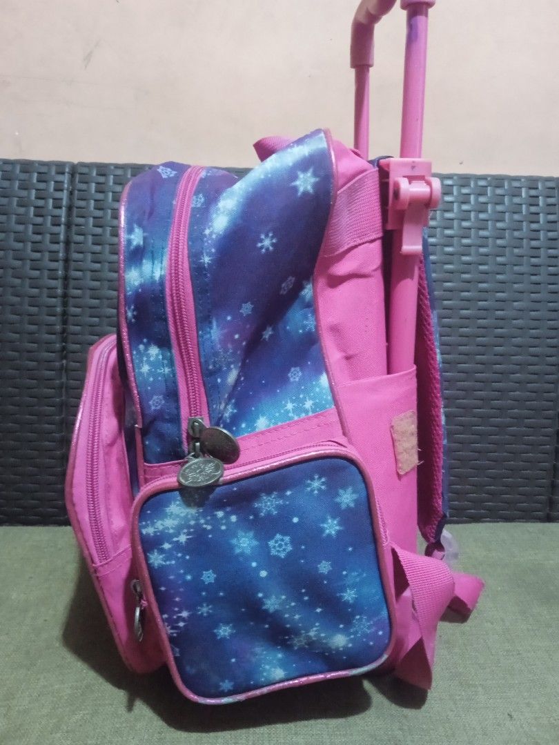 Frozen School Bag ( stroller ) (Category: Strollers) located in Pasig City. Submitted by dhays27 (Listing ID 1336096921, Image 2). Description: Declutter.