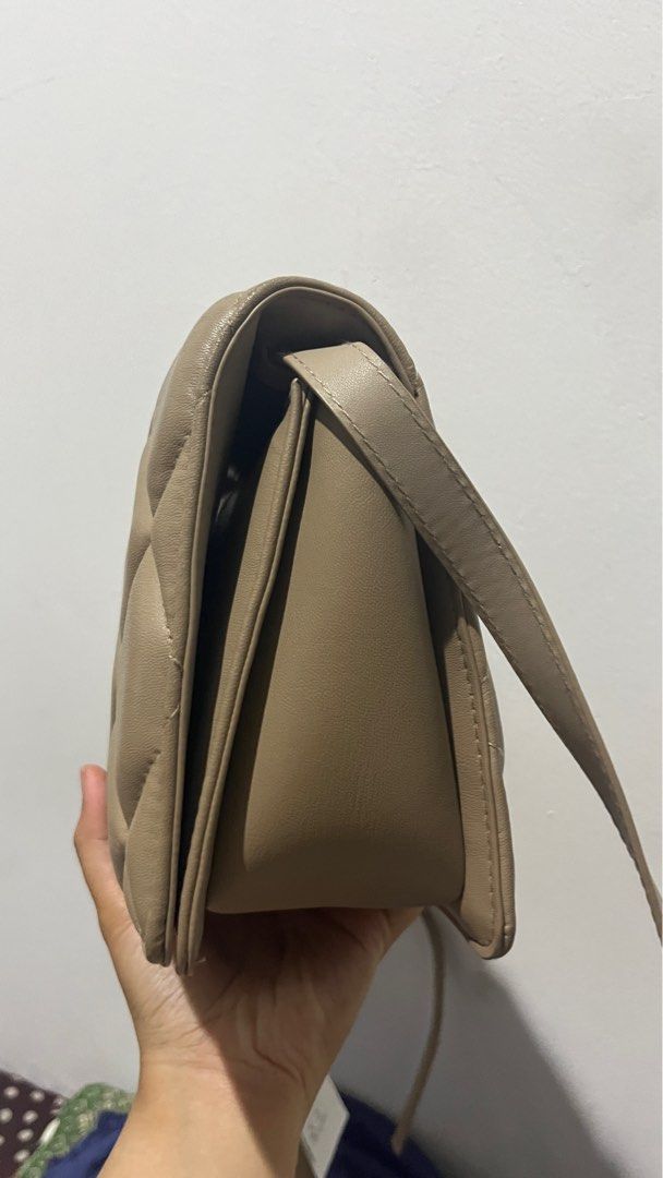 H M Shoulder Bag Quilted Medium Tas Sling Bag Tas Wanita Slempang