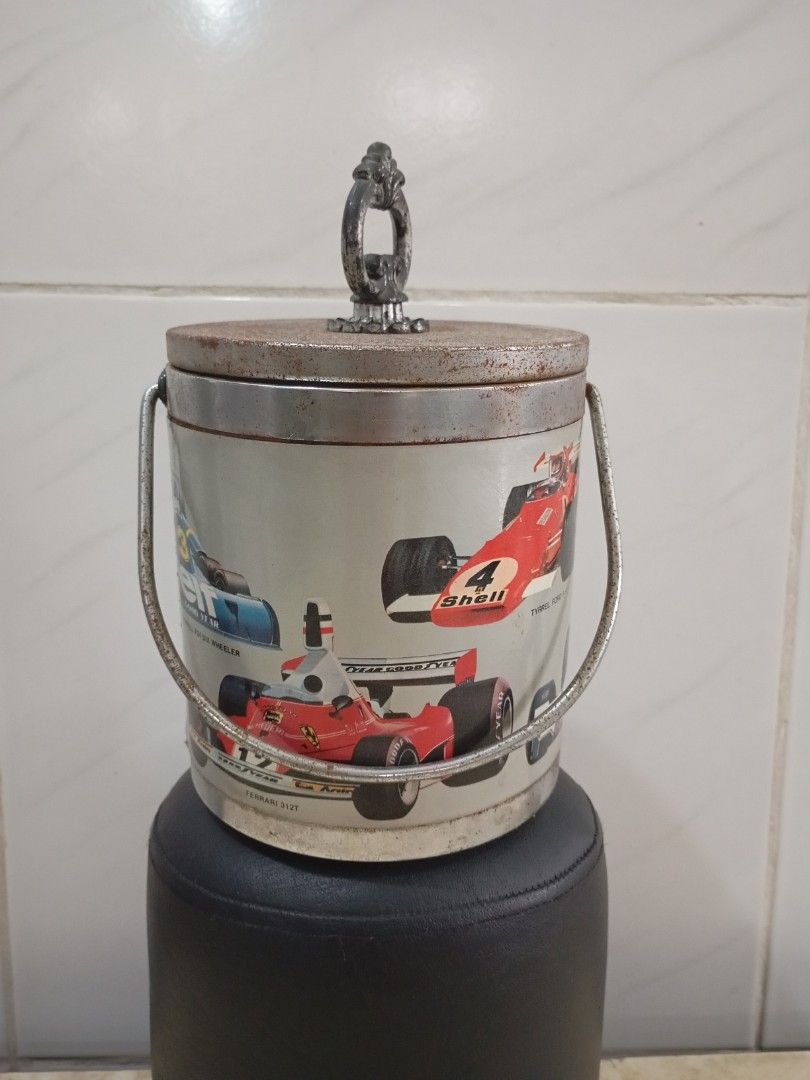 Ice bucket (Category: Pitchers & Dispensers) located in Las Pinas. Submitted by the_recycle_shop (Listing ID 1336042058, Image 2). Description: Original Good condition.