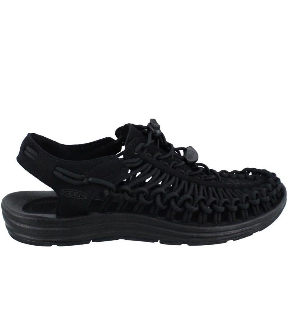 Keen Uneek Canvas Sandals (Category: Flats) located in Singapore. Submitted by lemondary (Listing ID 1336070486, Image 1). Description: Used but in good condition .
