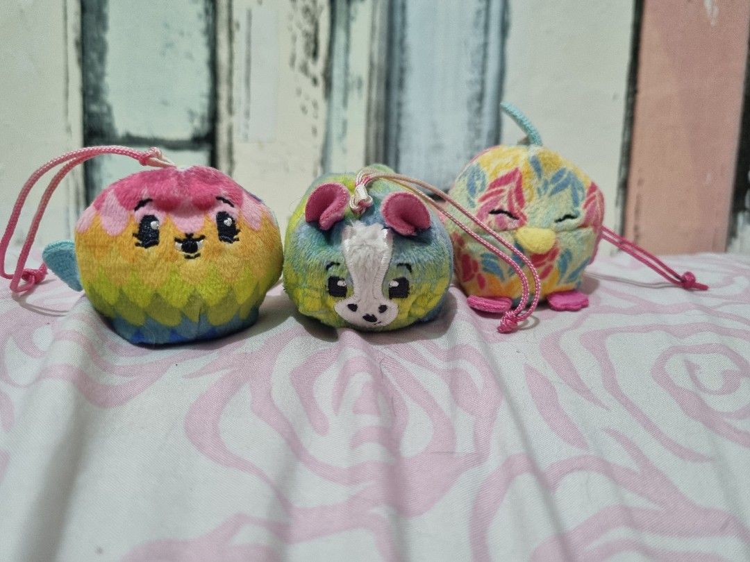 Moose Pikmi pops surprise mini beanie plush collectables (Category: Plushies & Soft Toys) located in Baguio. Submitted by craft.matcha (Listing ID 1336071894, Image 1). Description: No flaws Like new.