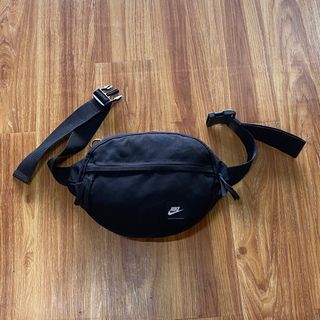 100 affordable nike pouch bag For Sale Bags Carousell Malaysia