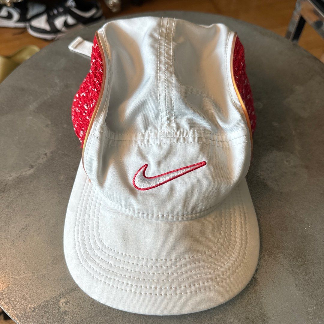 Supreme nike boucle running hat white best sale