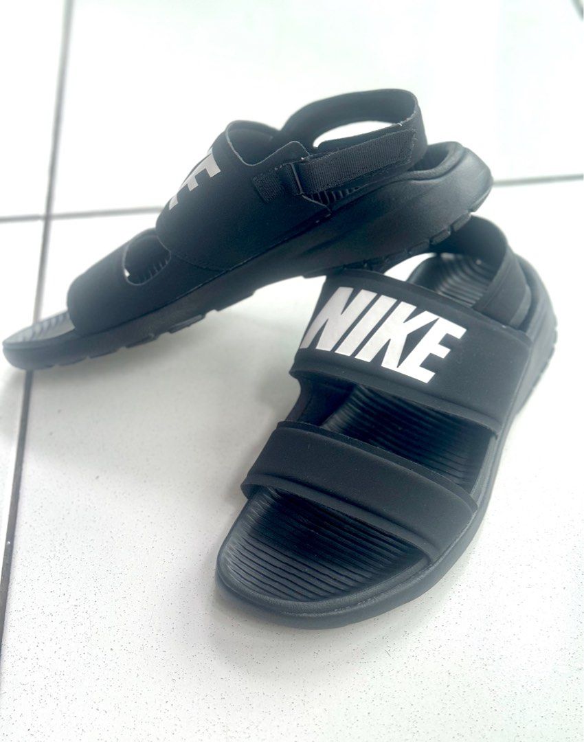 nike sandals womens black