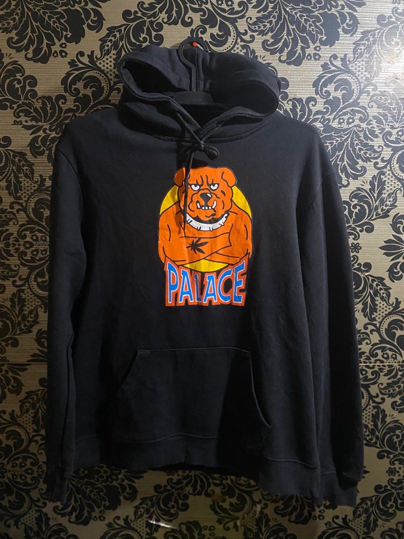 PALACE SKATEBOARDS BULLDOG HOODIE Men s Fashion Coats Jackets and Outerwear on Carousell