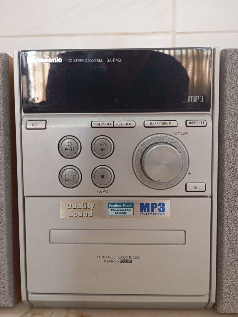 Panasonic component (Category: Portable Music Players) located in Las Pinas. Submitted by the_recycle_shop (Listing ID 1336000138, Image 3). Description: Good working condition.