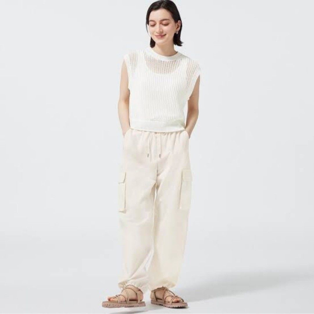 Parachute Pants - GU (Category: Other Bottoms) located in Pasig City. Submitted by Quelle (Listing ID 1336101741, Image 2). Description: Bought from another Carouseller but never worn outside RFS: The style does not suit my body type :( Medium Size (see tag in pictures), Off-white color Very good quality with no notable flaws Pictures c/o previous seller.