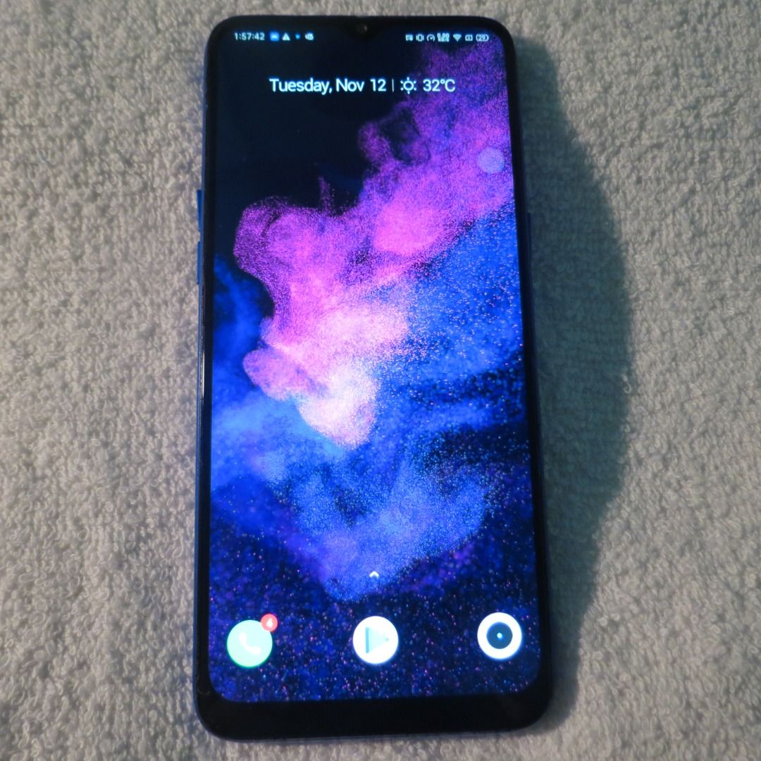 Broken Realme 5 with free battery (Issues: Boot loop and no longer charging) (Category: Realme) located in Taguig. Submitted by karusellph (Listing ID 1336123956, Image 3). Description: Realme 5 Unit only with free Class A battery Issue: lubog na yung volume up button at medyo loose yung power button. Boot loop and no longer charging. Meetups: SM along LRT Line 1 SM Bicutan SM BF SM Sucat Festival Mall Realme 5 quick specs: Display: 6.5-inch HD+ 