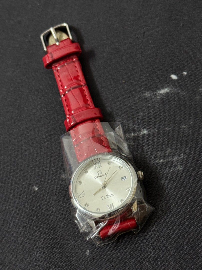 Red leather watches new arrivals