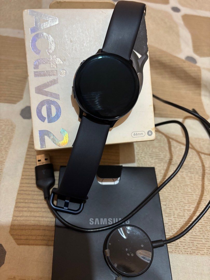 Samsung Active 2 smart watch (Category: Other Mobile & Gadget Accessories) located in Taguig. Submitted by dean_cute25 (Listing ID 1336088799, Image 2). Description: 💯 original With box card booklet and charger.