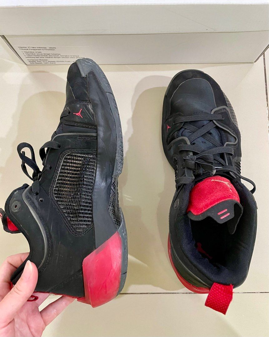sepatu basket nike air jordan