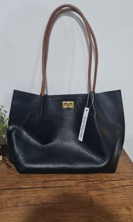 (Kategori: ) berada di . Dikirim oleh declutterdpk (ID iklan 1336024191, Gambar 1). Deskripsi: .