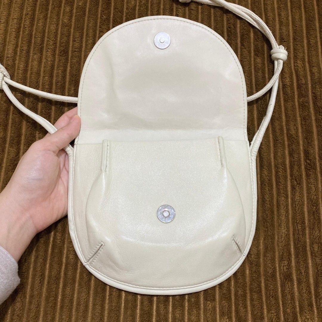 Tas Sling Bag Zara BW Broken White Cream Fesyen Wanita Tas Dompet di Carousell