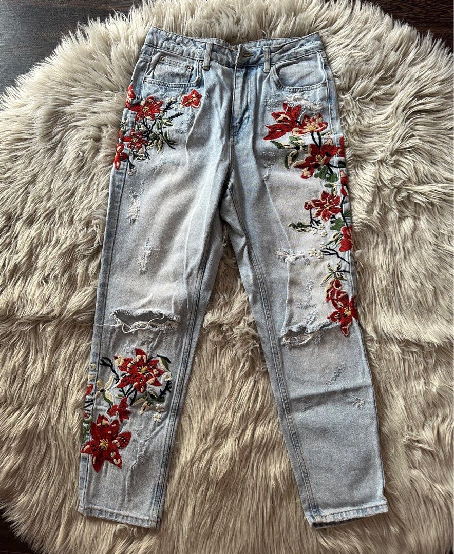 Topshop embroidered mom jeans outlet