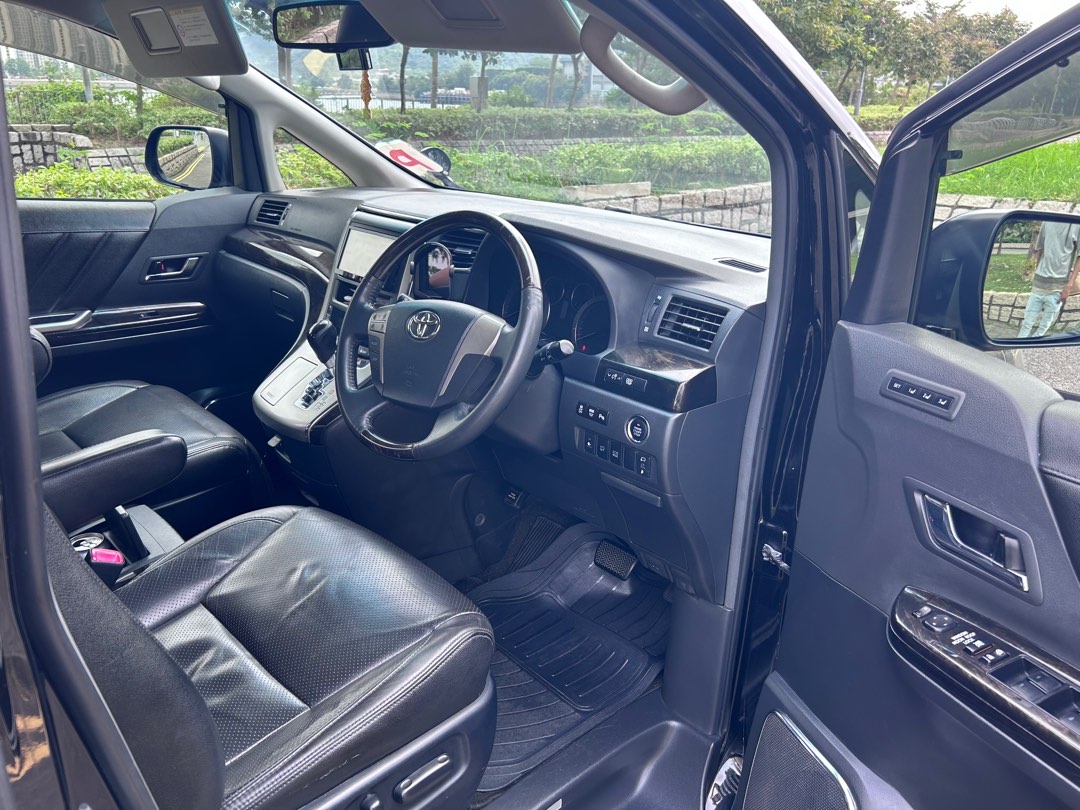 Toyota Vellfire 2.5 Z 7-Seater Auto62863173880706113