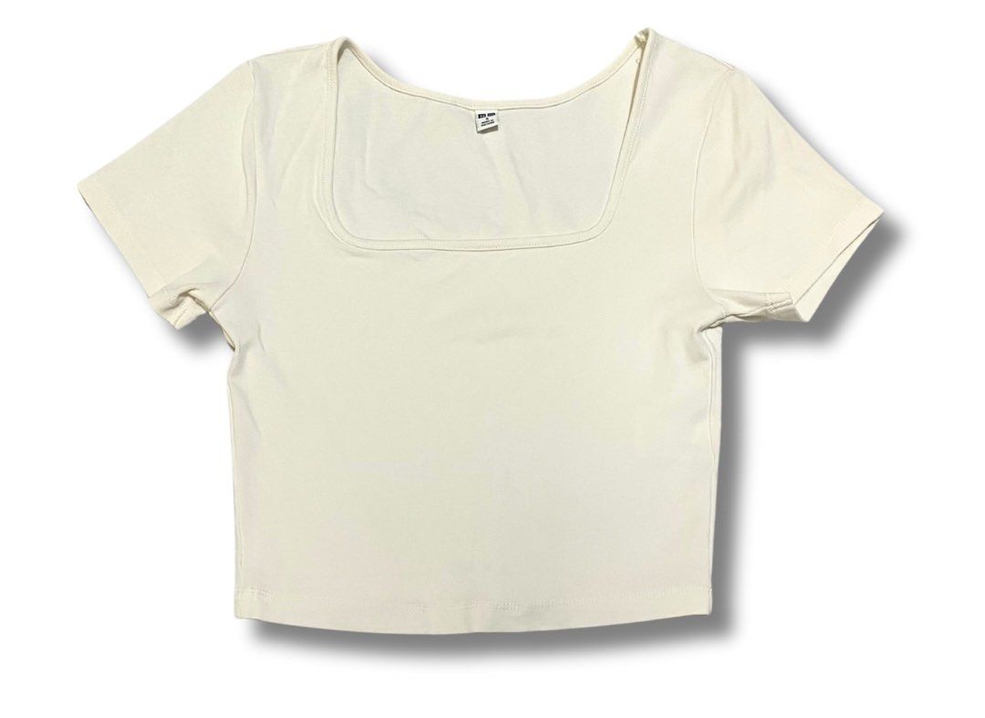 Uniqlo Square Neck Cream Crop Top (Category: Blouses) located in Muntinlupa City. Submitted by gietlr (Listing ID 1336015366, Image 1). Description: 📍Muntinlupa City 📍no cancellation and no refund 📍MOP: Gcash 📍MOD: GGX or Lalamove.