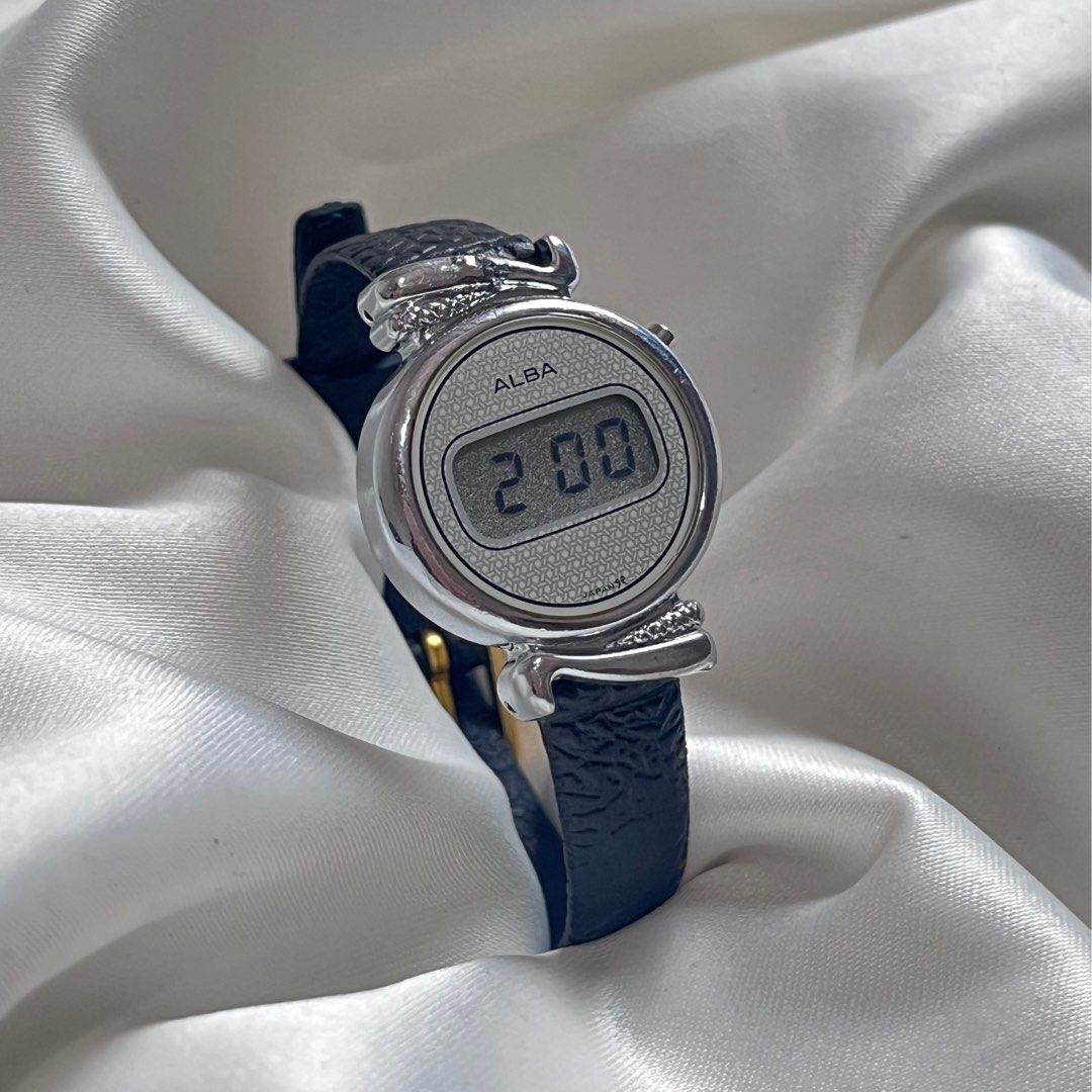 Vintage digital Alba by Seiko Ladies Watch Original Jam tangan