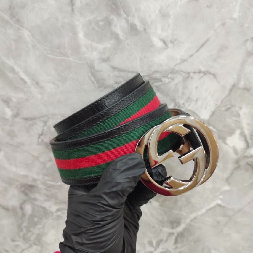 247006829 GUCCI V