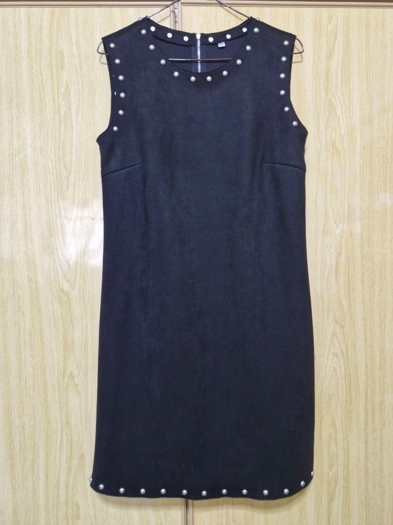 Black Dresses (Category: Dresses) located in Singapore. Submitted by mkissh (Listing ID 1336192521, Image 3). Description: Some of the dresses are brand new but without tag. $18 each..