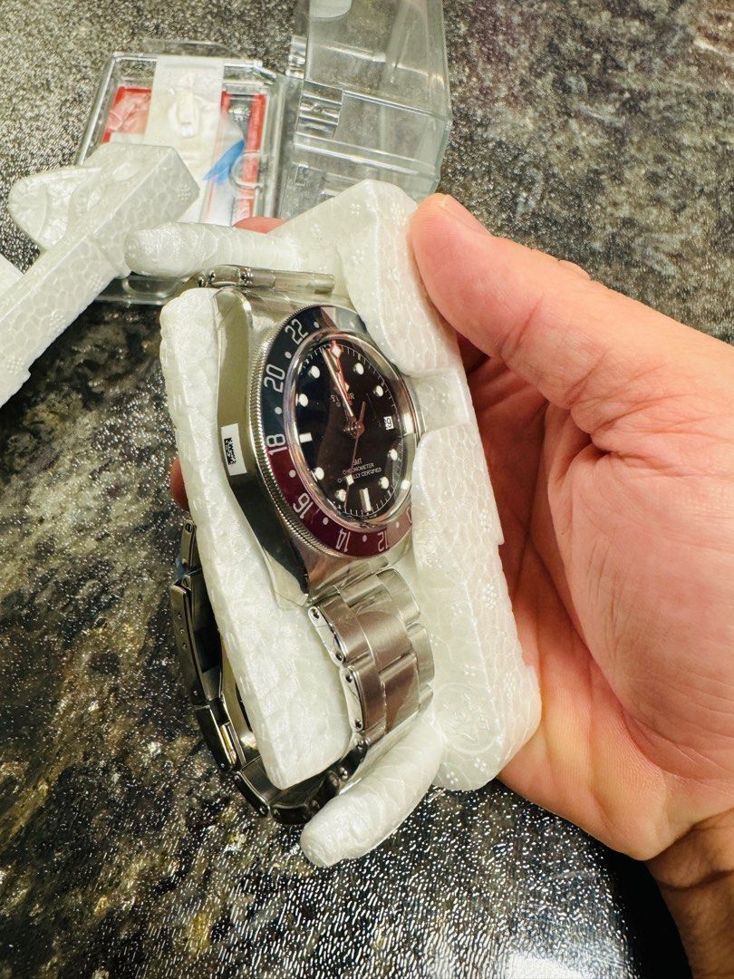 Brand New Old Stock, Luxury, Watches on Carousell