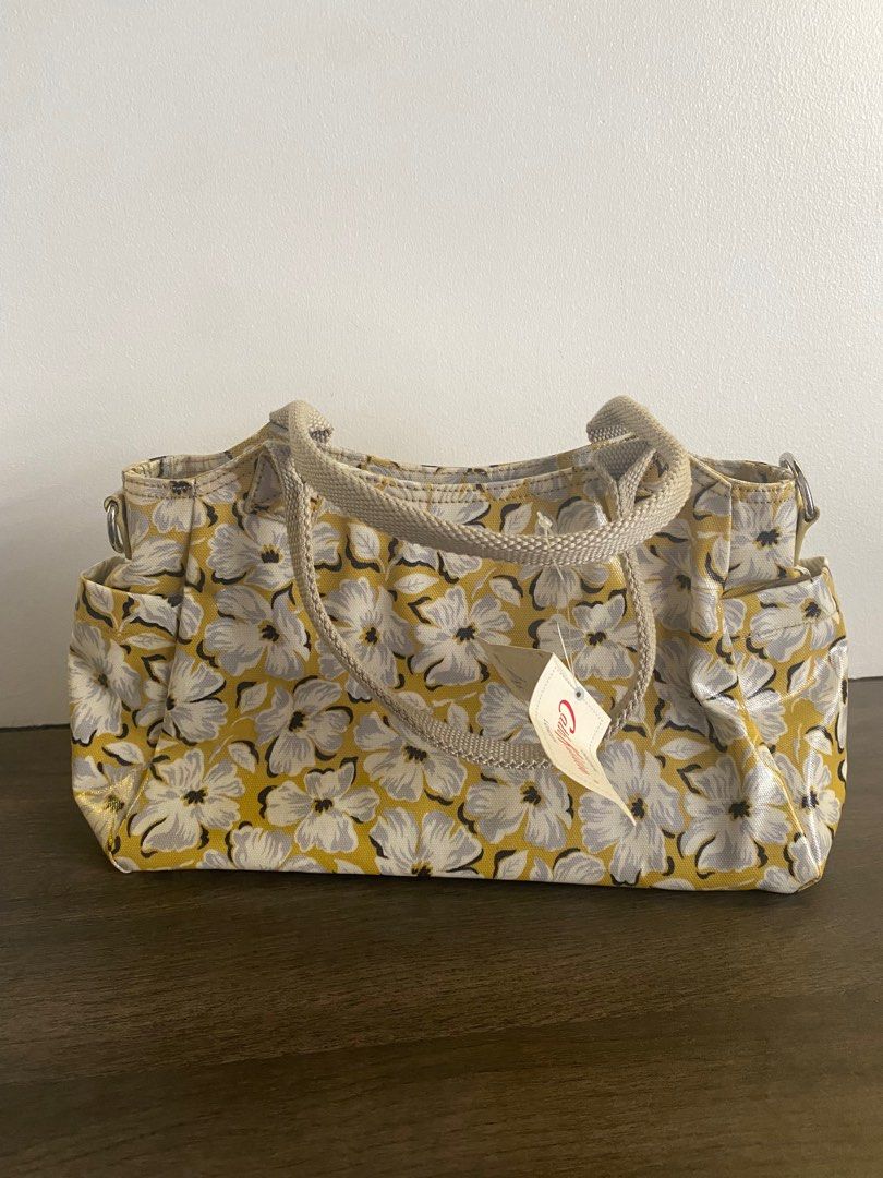 CATH KIDSTON Hand bag/ Shoulder Bag (Category: Shoulder Bags) located in Las Pinas. Submitted by ferrerf (Listing ID 1336220980, Image 2). Description: never been used. very good condition. bag was made of strong materials..