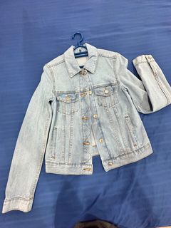 (Category: ) located in . Submitted by preloved_afi (Listing ID 1336213007, Image 1). Description: .