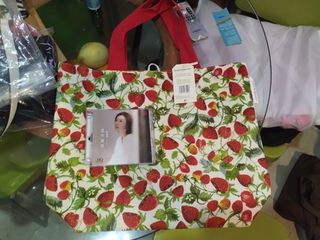 （分類：）位於 。 由 keung7890 提交（商品編號 1336205212，圖片 1）。簡介： 。