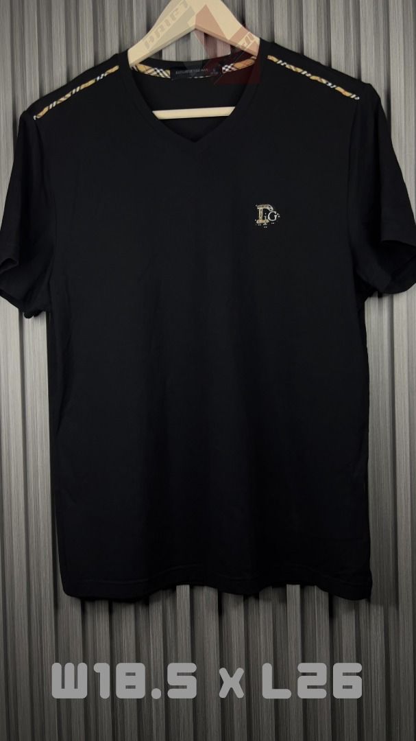 Exclusive Tide Man - Dig V-Neck Tee / Shirt (Category: Shirts) located in Davao. Submitted by thrftipidity (Listing ID 1336274354, Image 2). Description: 📌 Item Code: TT82 📌 Color Rate: 9.9/10 📌 Condition: Like New 📌 Size: S on Tag 📌 Dimensions: 18.5x26 📌 Issue: None ⛳️ Location: Catalunan Grande, Davao City 🚚 Free Delivery within Catalunan Grande 📦 Shipping nationwide via J&T 💳 Payment First: GCash/Maya/Bank Transfer ⛔ No Cancellation ⛔