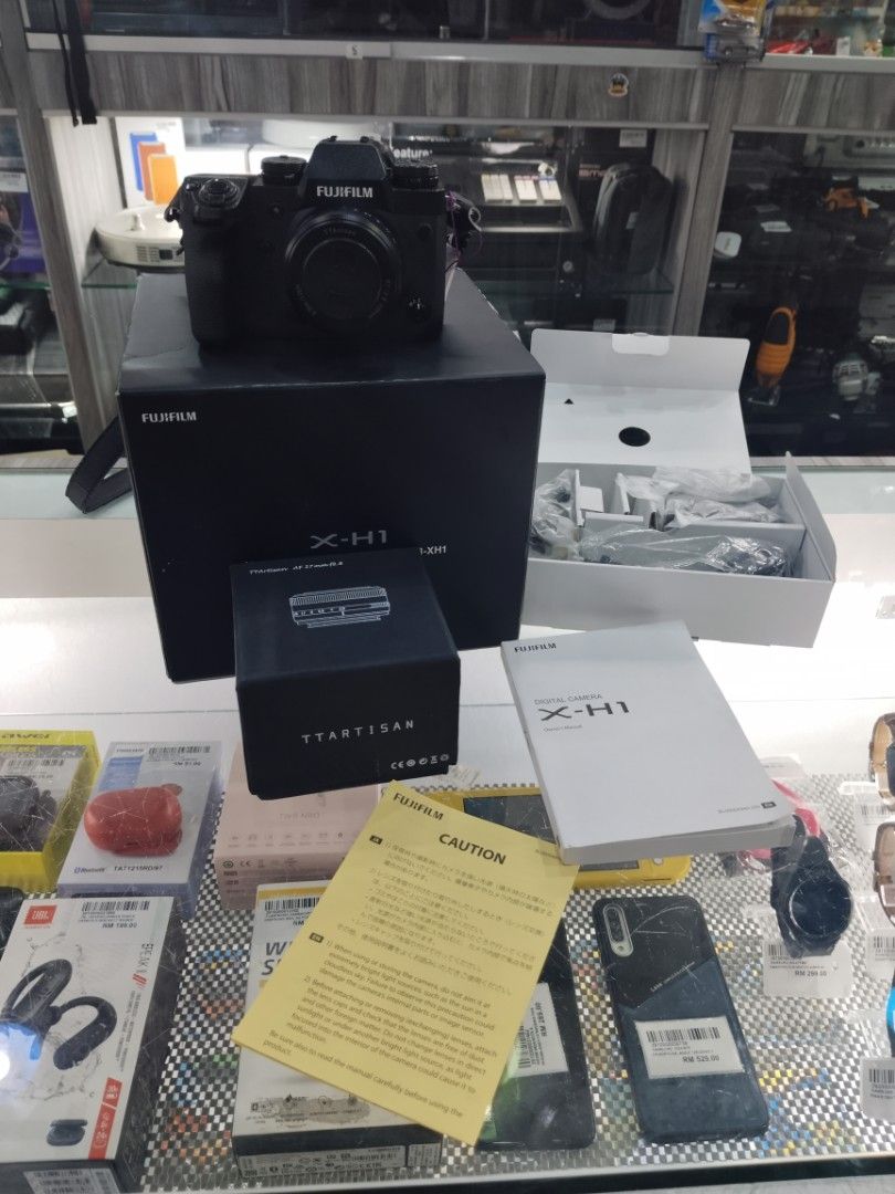 FUJIFILM VBP X-H1FUJIFILM VBP X-H1 MIRRORLESS CAMERA, Photography 