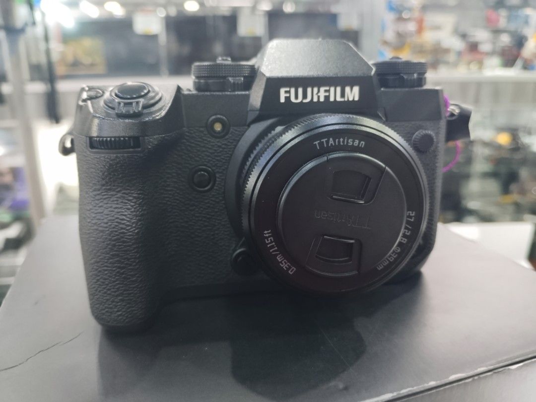 FUJIFILM VBP X-H1FUJIFILM VBP X-H1 MIRRORLESS CAMERA, Photography 